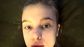 Big Ass Sits On Face While Fingering Pussy In Webcam Show