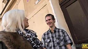 Genie offers oral and pussy for cash reward