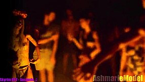 Is Slut Majick Topless?