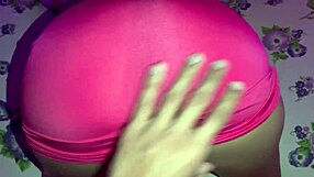 Comeu Minha Bucetinha Enfiando O Dedo No Meu Cu – Latina Babe Bent Over!