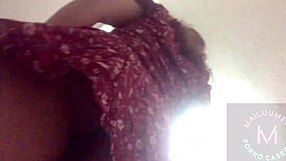 Bajo la falda de mi vecinita latina amateur big ass pussy massage