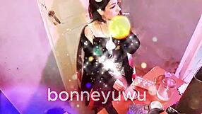 Bartender pays Bonney for dildo sucking.