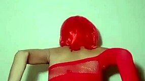 Una Chica De Rojo Puede Conquistar Tu Corazon