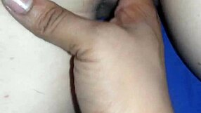 Finger fucking my ex girlfriend during massage!