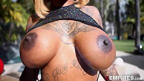 Hot Brown Babe Twerking And Fucking