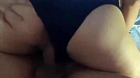 perra de mi amiga me da sentones duros y la grabo a escondidas