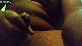 Já... já jsem vystrikal tak silně ve sprše při mazání svýho velkýho černýho čuráku