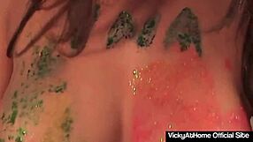 Het lesber Vicky Vette med fittelekkasje, dykking og knulling