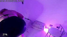 熟した継母が息子の友達とアナル、年上年下18+エロ