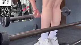 gym nalgona showing off her big culote 😍