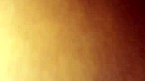 gledam svojo ženo analno jebati njen črni ljubimec medtem ko lizem creampie