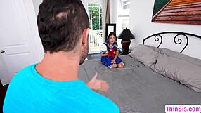 Siskopussi filmaa siskoa intiimeissä touhuissa