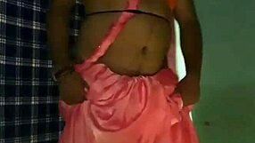 Hot Mujra In Saree By Shemale
