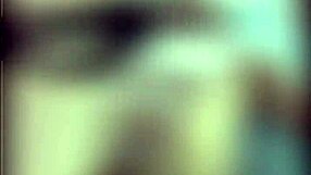 perra de mi amiga me da sentones duros y la grabo a escondidas