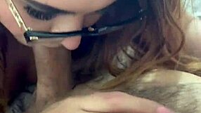 Sut min pik og slik min navle, det føles så godt