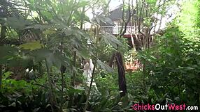 Aussie bride feels intense pleasure from lesbian fingering