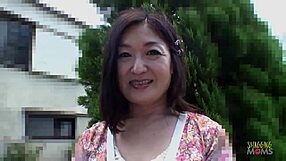 small cock fellow fucks eager horny asian mature woman