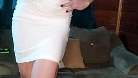 brasileira sensual safada provoca web enquanto fuma - completo no red, heels blowjob shoes toys brazilian redhead portuguese amateurs fetish horny