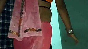 Hot Mujra In Saree By Shemale