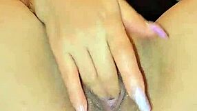 Squirt con Dedos en Solitario - Coño Explosivo y Mojado a Chorros