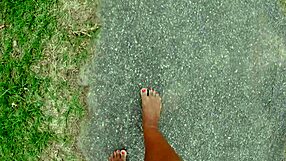 i walk barefoot on street and beach dirtying my feet for fetish
