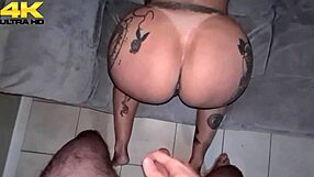 Vazou Na Net Mulher Se Exibindo Na Academia, Muscular Bodybuilder With Big Natural Tits Teases Outdoors