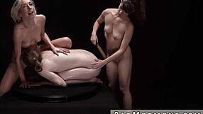 מילף ובוגרות לסביות בסקס קשה