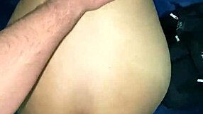 Rica gordita venezolana culona con colombiano le encanta en cuatro 4k