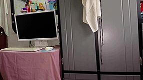 Pov- Milf Caliente Desea La Polla Enorme De Su Joven Compañero Le Saca La Polla Y El Accede Para Poder Follarse A Su Milf Favorita