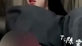 Hete dominant mommy tar kontroll over crossdresser trans tvinger kuk-sug før hard rumpeknull