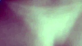 Depois que fui filmada no banho dei o cuzinho de 4 bem gostoso pro safado!