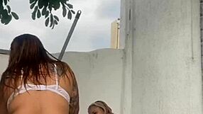 estamos se exibindo pros pedreiros da casa da frente agora essa obra n�o vai acabar nunca