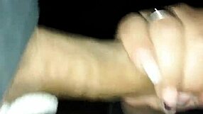 Utro kone suger kuk i rå prostituert-møte med intens action