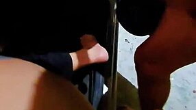 Jag knullade polaren i bilen under resan