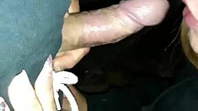 Putesposa kone suger pik i rå prostitueret møde med intens blowjob