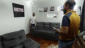 Brincadeirinha Em Casa Virou Uma Troca De Casal E Muita Putaria - Minha Mulher Deu Pro Amigo Em Quanto A Mulher Dele Tomava Banho