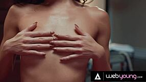 Sorority babes vina sky and jenna foxx make gia derza squirt