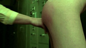  Banker Lily Cade Jay Taylor med strap-on?