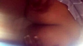 Elle Sassoie Sur Une Bite Le Cul � Lair