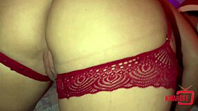 حفلة سيطرة لاتينية تنتهي بإصبع في الطيز وصراخ