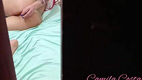 flagrei a milf usando brinquedinho no cu gozei dentro e escorreu leite completo no red