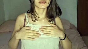 Fodendo compulsivamente minha buceta at� eu virar uma vagabunda cremosa.