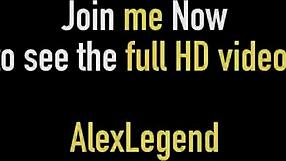 Blonde milf Mellanie Monroe showt dikke kont in korset terwijl Alex Legend hem hard ramt