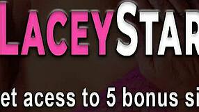 Siento la pasión mientras la gilf lesbiana kinky cabalga el strapón