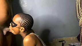 Pipe de la voisine d'à côté si bonne que je gicle direct en elle