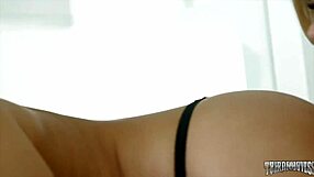 i-i love licking dani daniels pussy with jessa rhodes