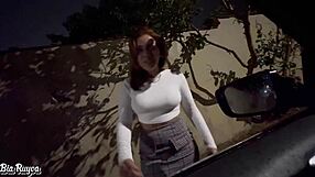 a prostituta e o crente share an outdoor encounter with big cock action