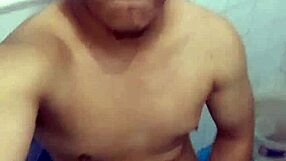 teen masturbating alone with cumshot in amateur video