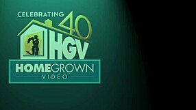 رجال شهوانيين يتناوبون نيك كس فايث كرايسيس الحلو في وضعية التبشيري والانحناء