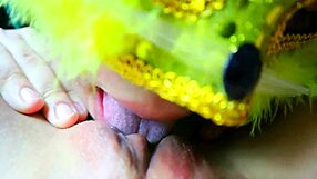 เลียหีนักเรียนมัธยมปลายเยี่ยวแตกคาปาก ninewthai